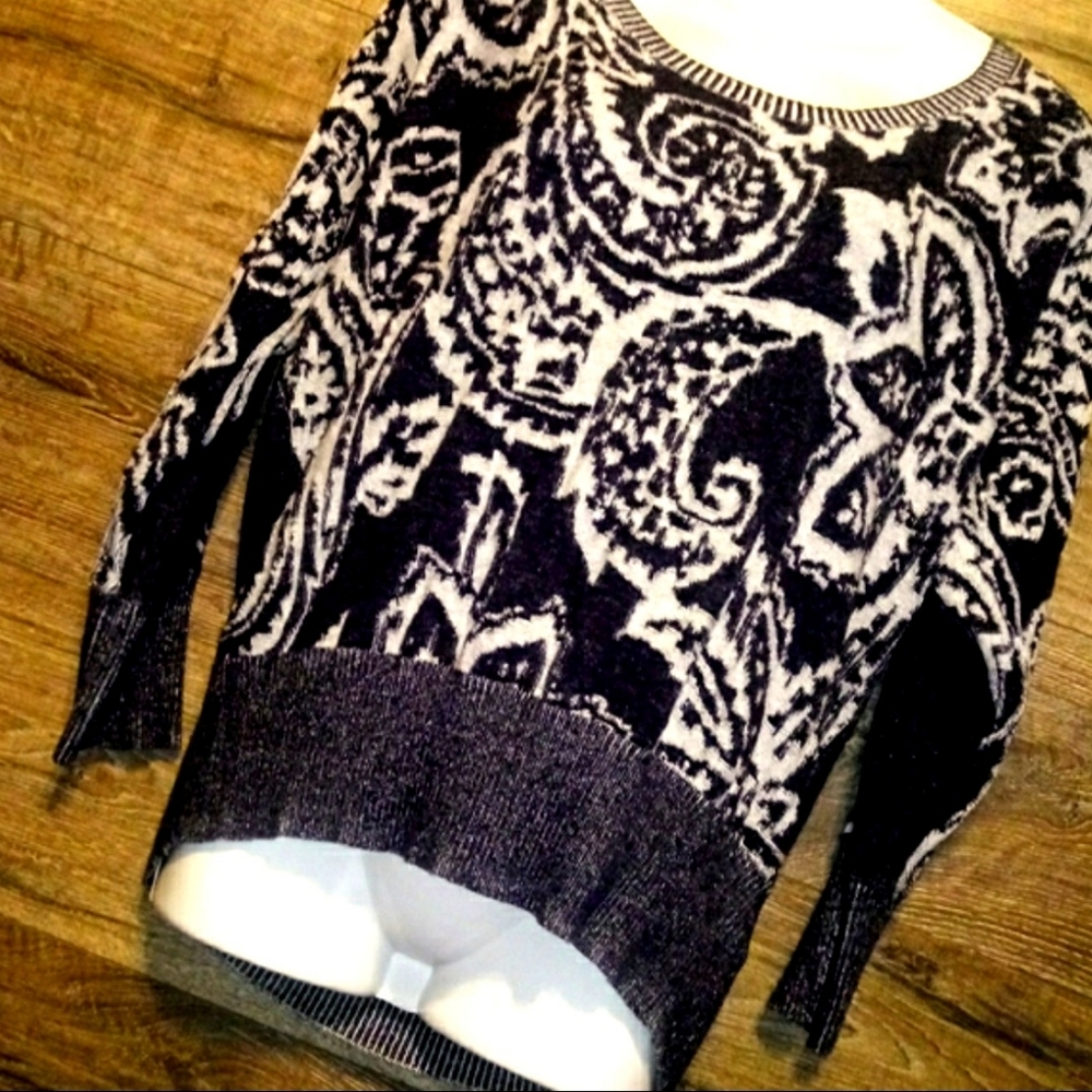 Liz Claiborne Top Size M Knit Dolman Paisley - Picture 6 of 14